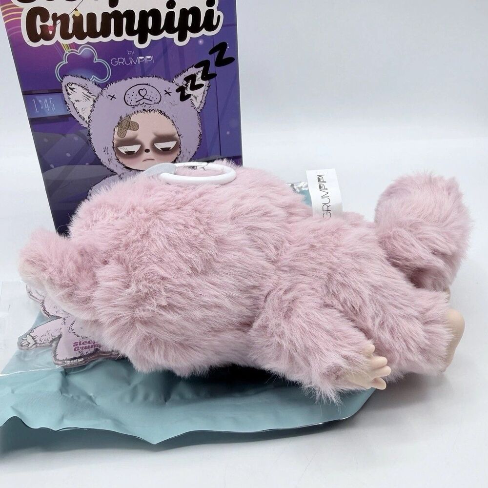 Sleepless Grumpipi Vinyl Face Plush Pendant Pink Keychain Card Confirmed QI QI - Picture 7 of 14